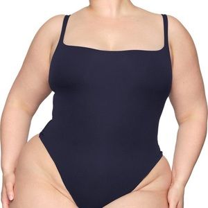 Skims Fits everybody square neck bodysuit